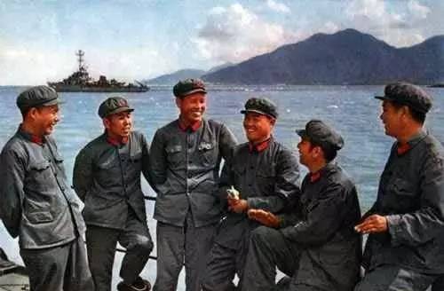 军装演变中国,80年代的军装是什么款式