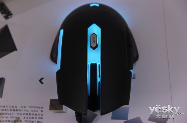 幻彩RGB全面升级雷柏V302电竞游戏鼠标评测