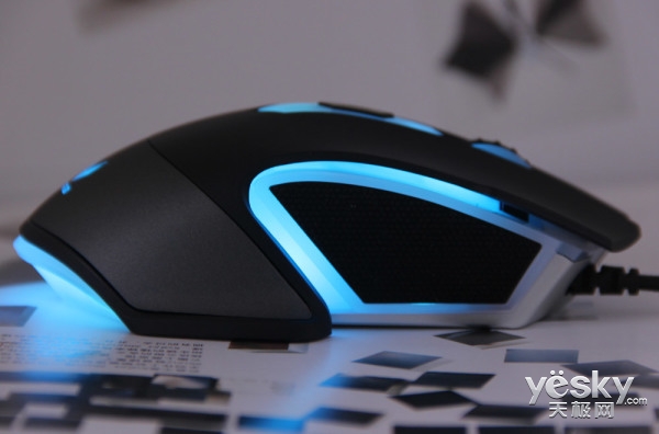 幻彩RGB全面升级雷柏V302电竞游戏鼠标评测