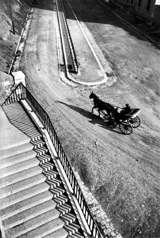 布列松摄影作品赏析,布列松经典摄影作品中国