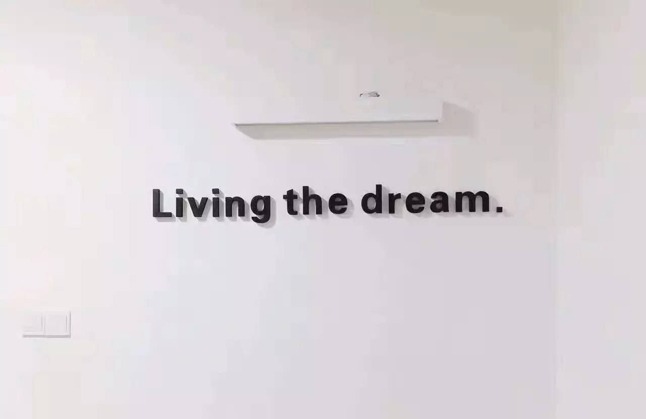 盛夏时光，相遇在菱角湖街角的北欧冷情咖啡店