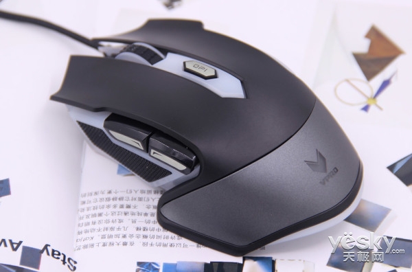 幻彩RGB全面升级雷柏V302电竞游戏鼠标评测