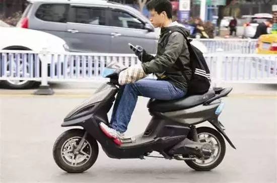 民办幼儿园接送幼儿车辆有隐患，封！8月5日有场承德青少年机器人大赛！围场一对恋人分手女方索要恋爱花销……