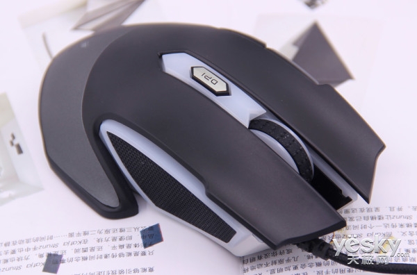 幻彩RGB全面升级雷柏V302电竞游戏鼠标评测