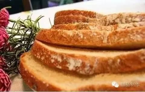 放冰箱面包变硬能吃吗,面包放冰箱里变硬了怎么办