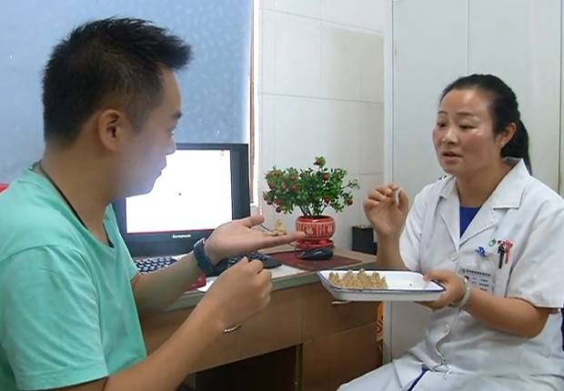 三伏贴能自制吗？孩子能贴吗？选择哪些穴位贴？贵医附院专家为你详细解答