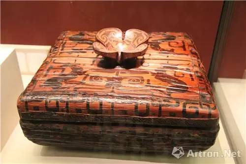 走进“九连墩”楚墓神秘的楚文化居然“尚鬼”?