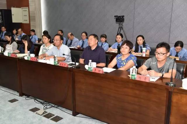 东城院举办“真实就是力量”文学沙龙活动