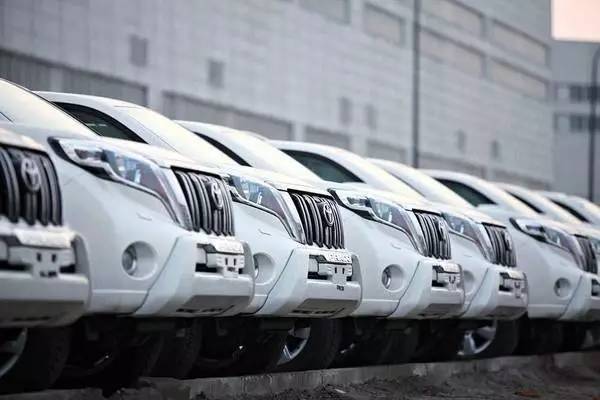 借自贸东风，金普这里火啦！买*口车进**优惠大，还能“点单订制”！