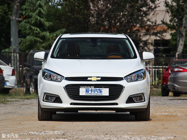 起亚k3和雪佛兰科鲁兹哪个好一点,全新起亚k3价格及图片