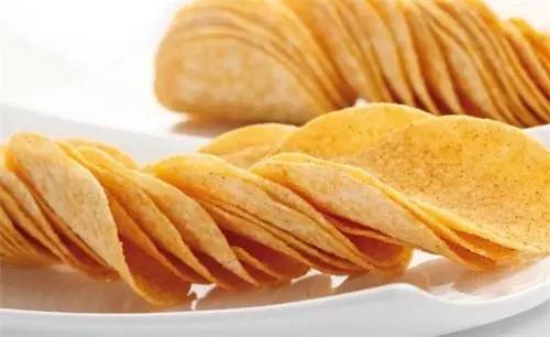 高铁15元盒饭没了，是真的吗？那些年被带上火车的美食