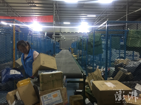 翼虎·山河·寻路胡焕庸线上的中国｜玉龙县：电商上下求索