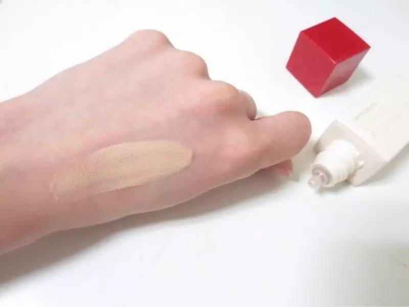 油皮痘肌瑕疵皮新手平价粉底测评,平价大牌粉底