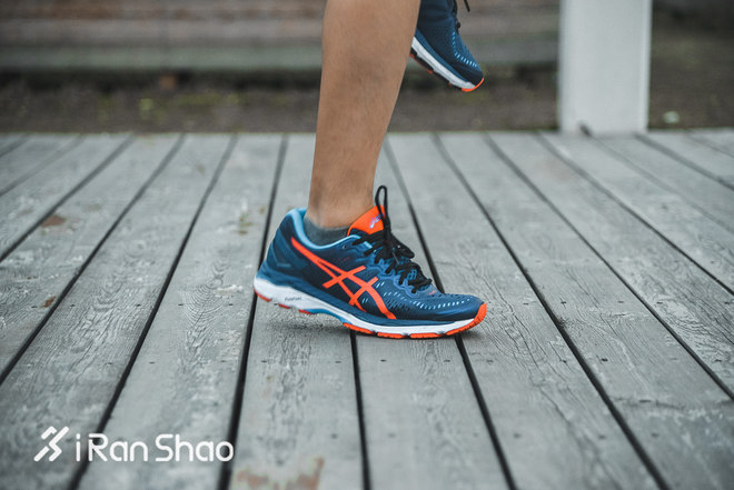 asics亚瑟士gel-cumulus24评测,asics稳定支撑顶级跑鞋