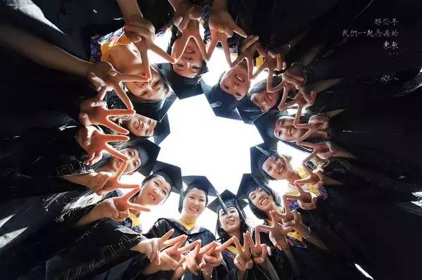 六年级毕业照创意拍摄全攻略,无人机拍毕业照创意