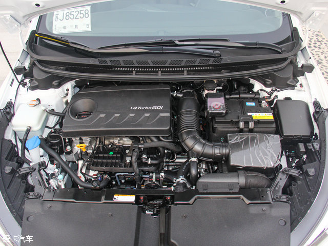 起亚k3和雪佛兰科鲁兹哪个好一点,全新起亚k3价格及图片