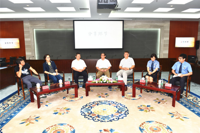 东城院举办“真实就是力量”文学沙龙活动