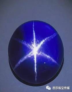 18亿全球最大星光蓝宝石 (价值1亿美元的神秘星光蓝宝石)