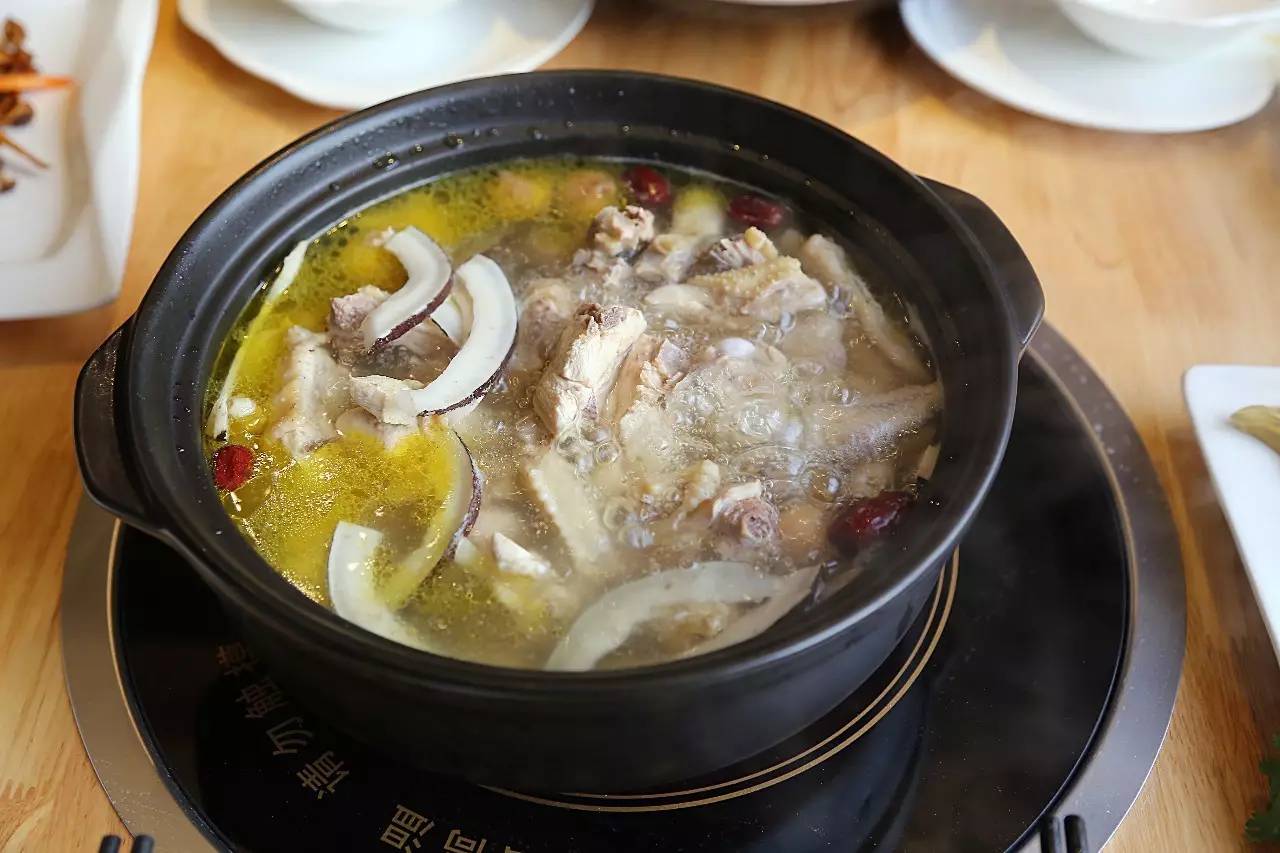 我敢保证,这是全汕头最好的“鸡店”!不按摩不看片,只叫①号鸡!