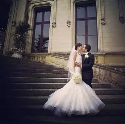 悦型格｜超模的婚纱都长什么样？她们嫁给了谁？