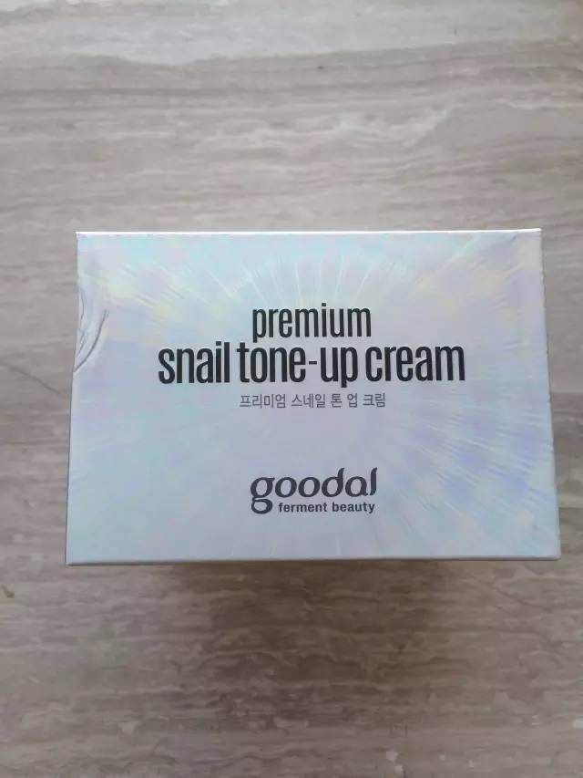 珂莱欧素颜霜和v7素颜霜,v7素颜霜和珀莱雅素颜霜哪个好用