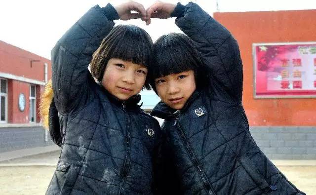 新奇特稀奇！宁夏这所小学竟有10对双胞胎，老师分不清连父母也混淆