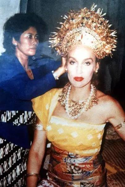 悦型格｜超模的婚纱都长什么样？她们嫁给了谁？