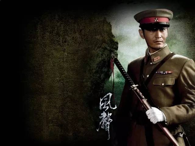 潮流咖｜这件让半个娱乐圈沉迷的军装，再没一件你就过时啦！