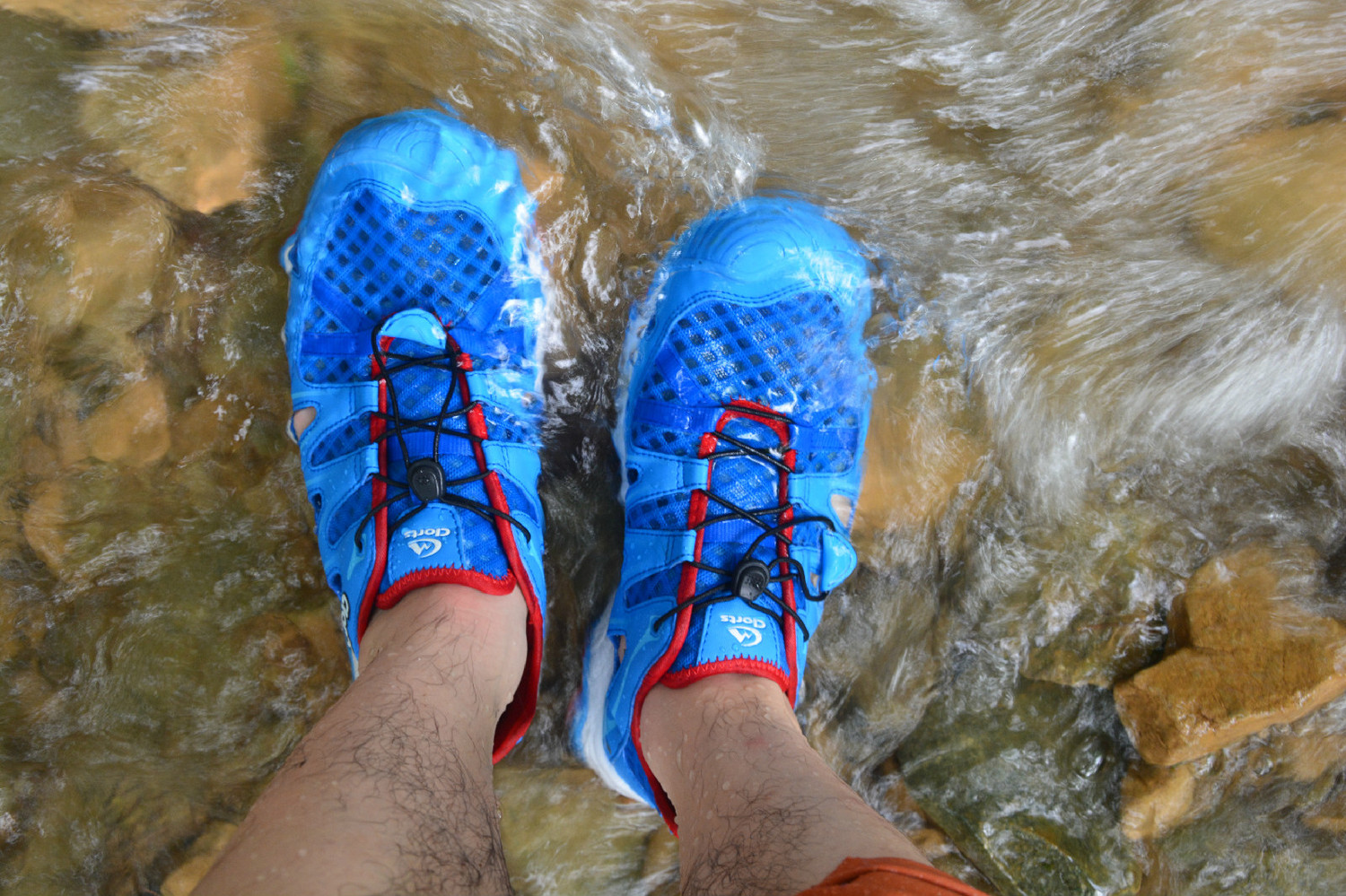 新款户外溯溪涉水鞋,新款溯溪鞋