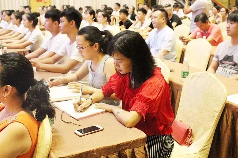 魅力中国城我们一起为凉山加油,魅力中国城城区在行动