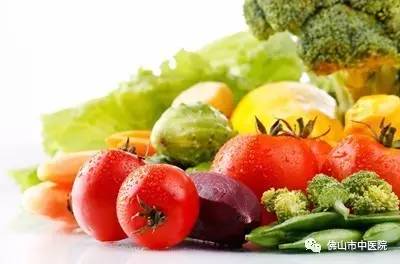 脸上长疮怎么消除最简单方法,脸上长疮流黄水吃什么好