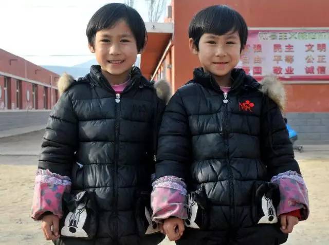 新奇特稀奇！宁夏这所小学竟有10对双胞胎，老师分不清连父母也混淆