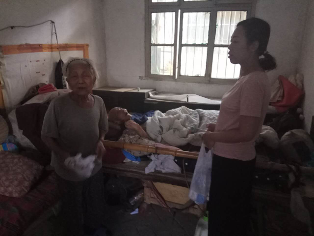 触摸扶贫日志精彩片段 (50字的扶贫工作日志)