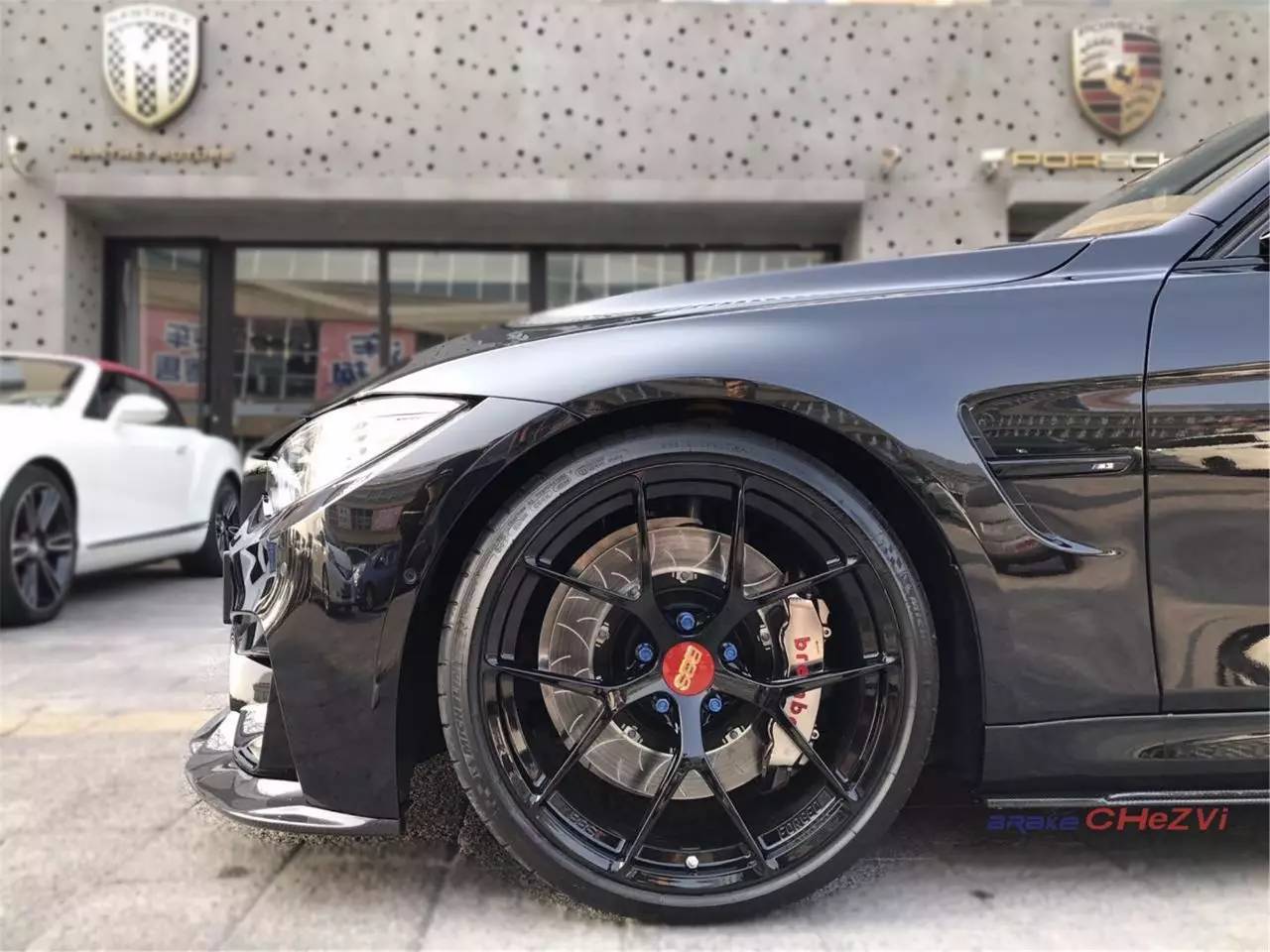 「资讯」驯服一辆车,首先要有一副好“鲍鱼”!