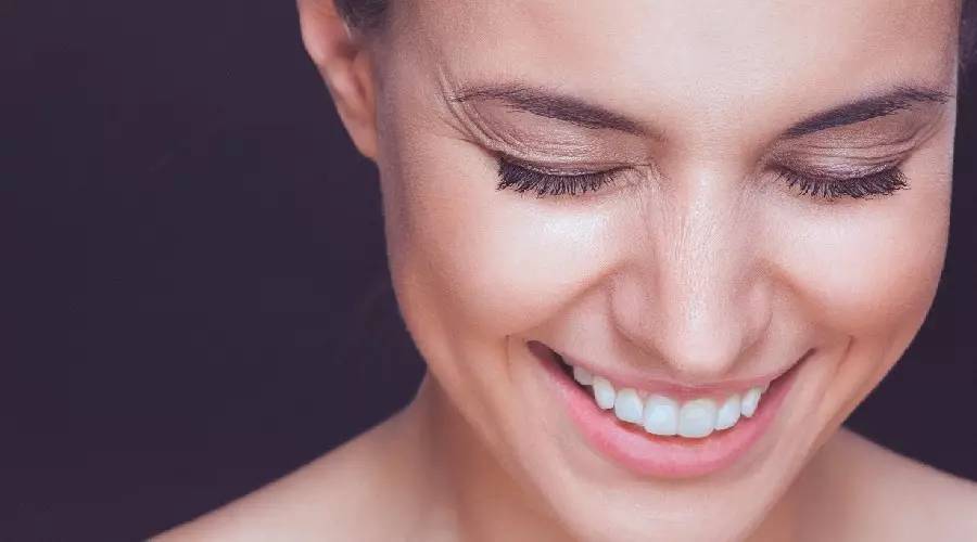 遮眼下黑眼圈细纹用什么遮瑕好,如何遮瑕遮掉黑眼圈细纹法令纹