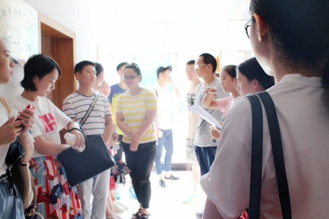 魅力中国城我们一起为凉山加油,魅力中国城城区在行动