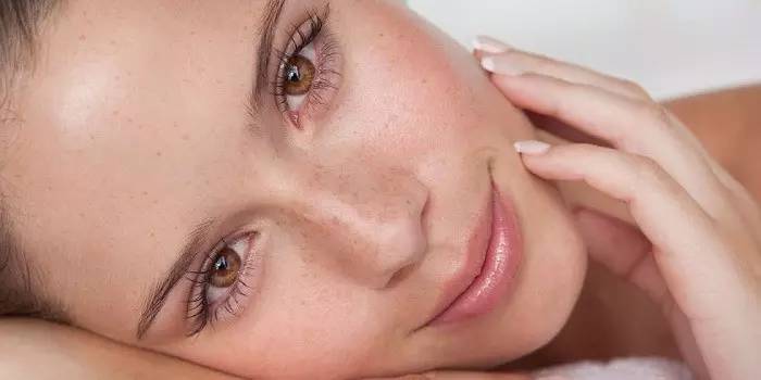 遮眼下黑眼圈细纹用什么遮瑕好,如何遮瑕遮掉黑眼圈细纹法令纹