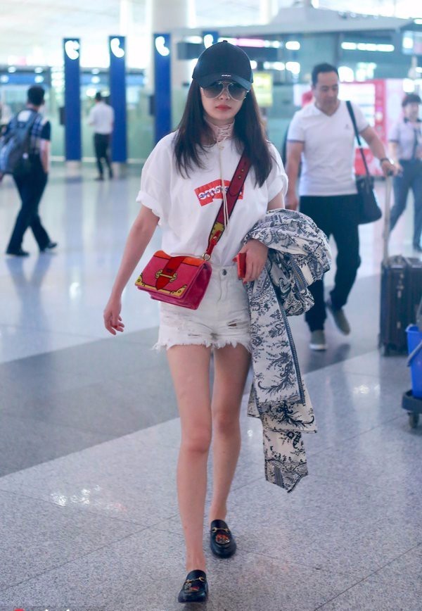 看杨幂宋茜这么搭配竟好看极了 (杨幂宋茜最近穿什么)