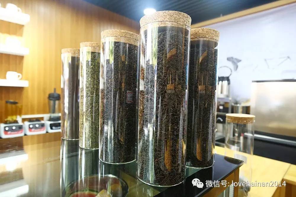 解放西友谊天桥下，能一口喝掉整个夏天！