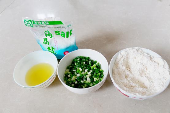 胃不舒服喝点白酒就好,胃难受喝点香油好受些