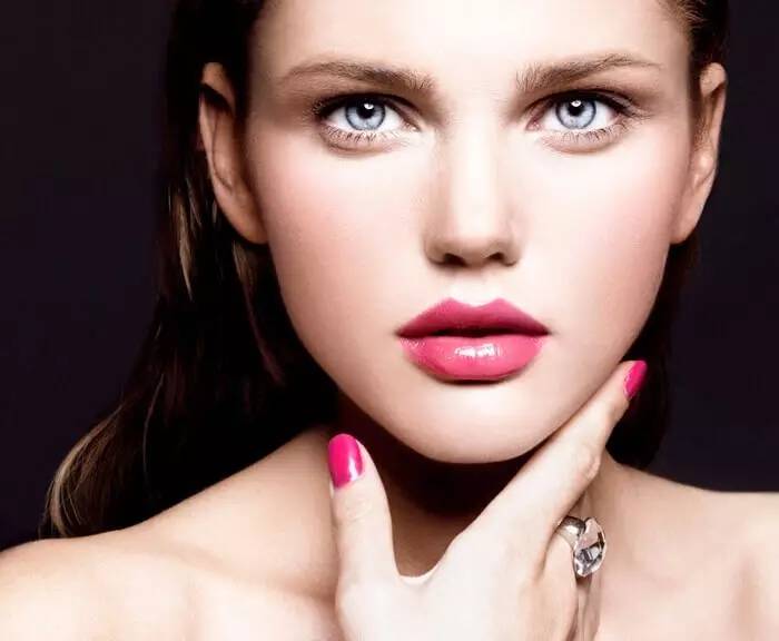 遮眼下黑眼圈细纹用什么遮瑕好,如何遮瑕遮掉黑眼圈细纹法令纹