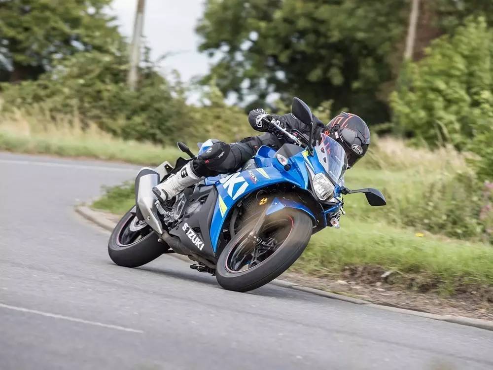 新款铃木gsx250r试驾测评,铃木gsx250r测评如何