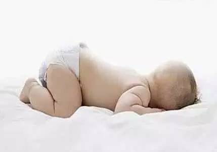 男娃女娃区别对待搞笑,男宝宝和女宝宝的清洗方面区别