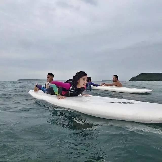 美人迟暮？不存在的！曾经素颜出演“十三姨”的关之琳今晚上线！