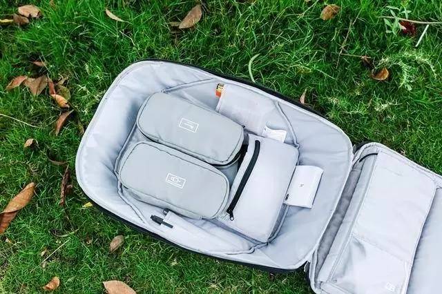 极客官舍丨我曾以为我的意中人不会是程序员,直到有一天他背上了它