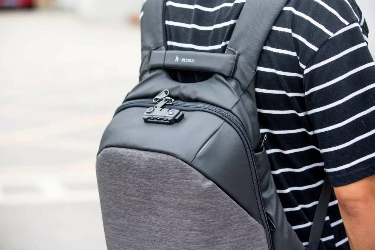 极客官舍丨我曾以为我的意中人不会是程序员,直到有一天他背上了它