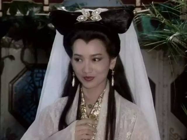 美人迟暮？不存在的！曾经素颜出演“十三姨”的关之琳今晚上线！