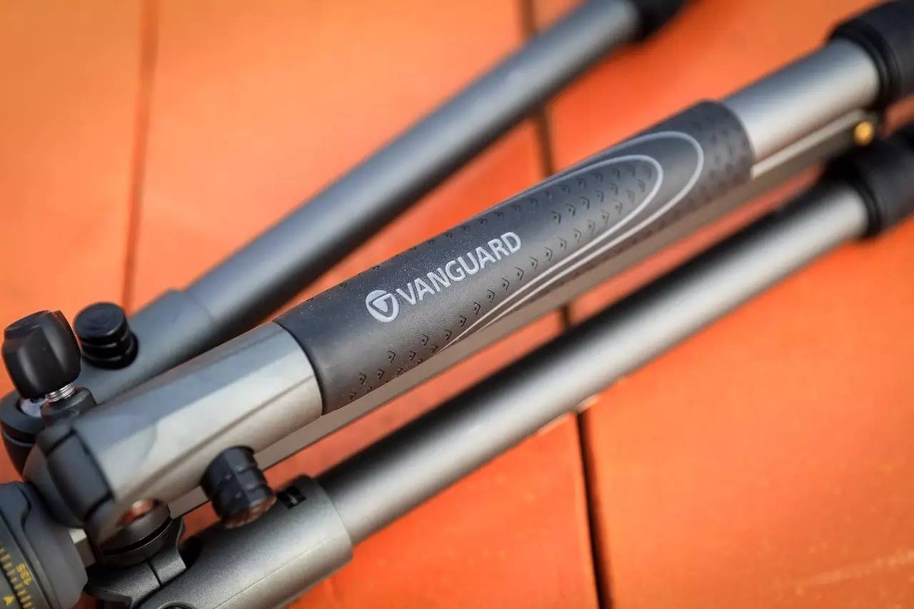 轻便与稳定双收精嘉VEO唯影二代脚架235AB试用