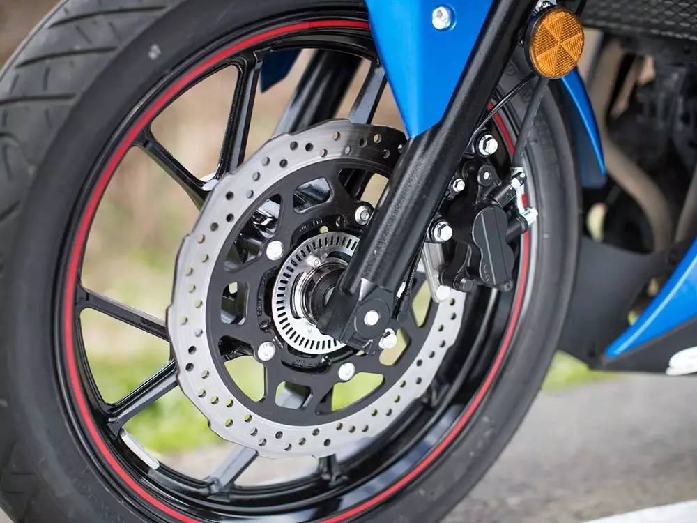 新款铃木gsx250r试驾测评,铃木gsx250r测评如何