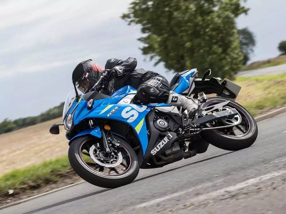 新款铃木gsx250r试驾测评,铃木gsx250r测评如何